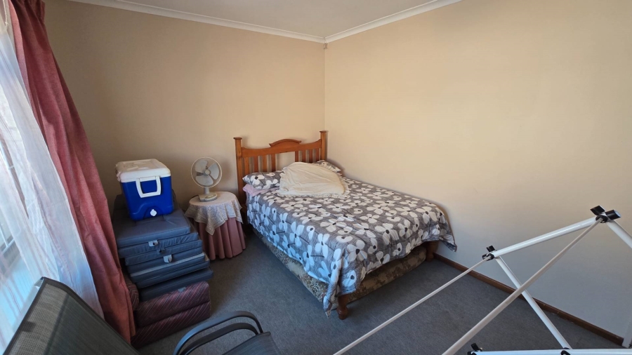 4 Bedroom Property for Sale in Wellway Park Western Cape